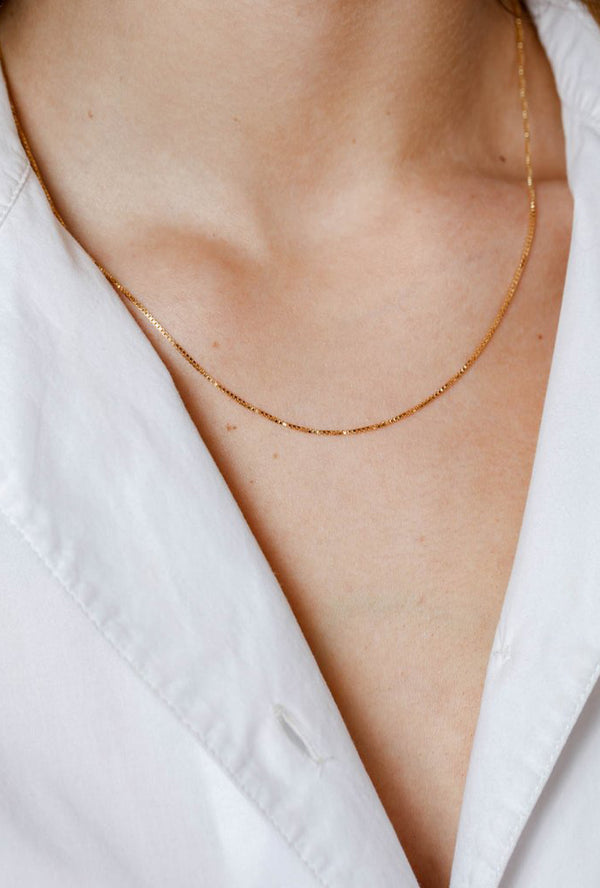 Clea Chain Necklace in Gold