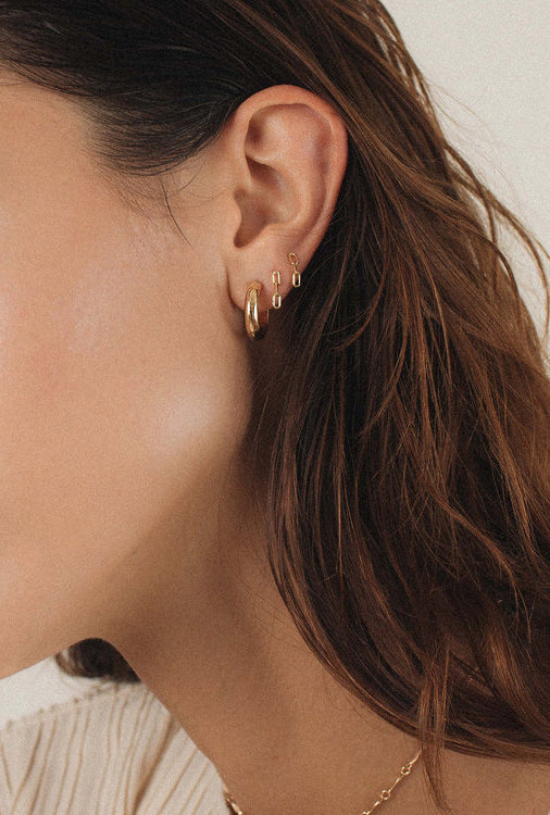 Link I Stud Earrings